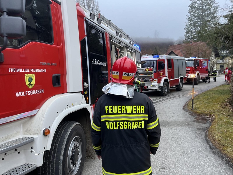 Gebäudebrand in Tullnerbach – BFKDO St.Poelten